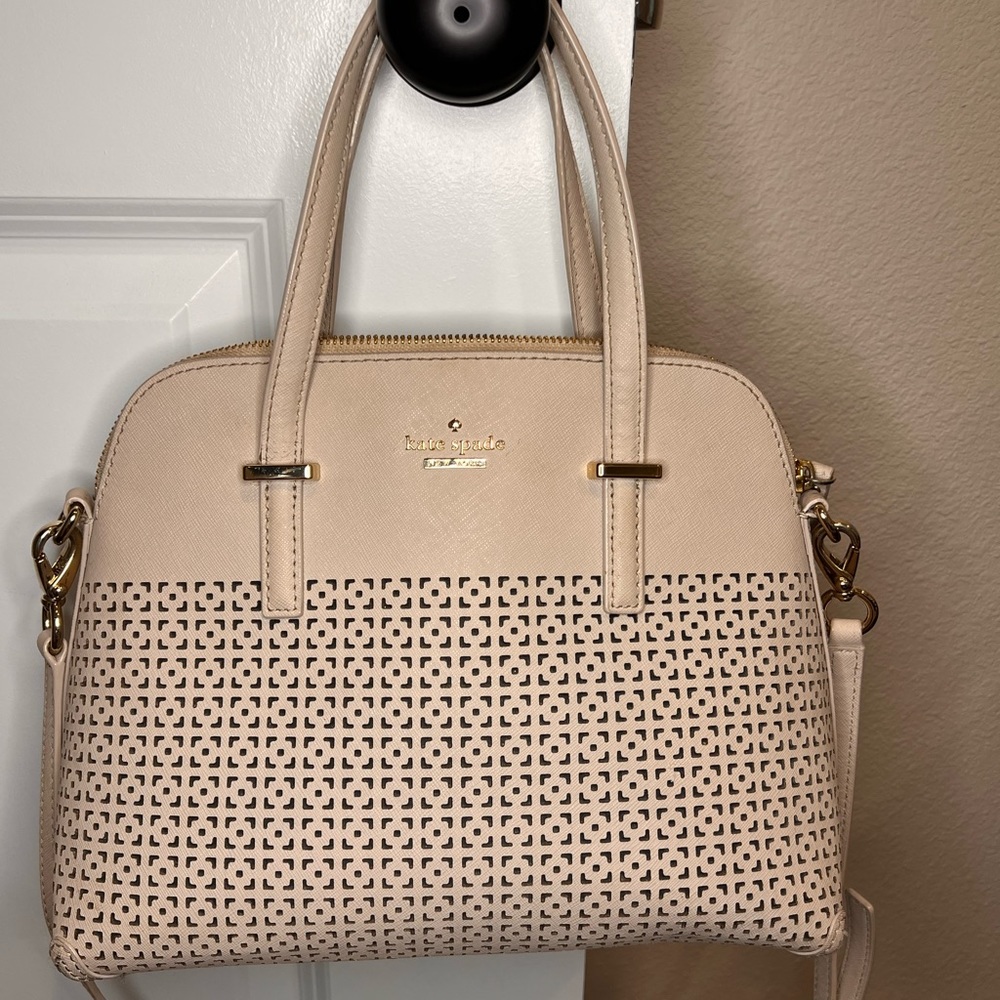 Kate Spade New York
CEDAR STREET PERFORATED MAISE SATCHEL